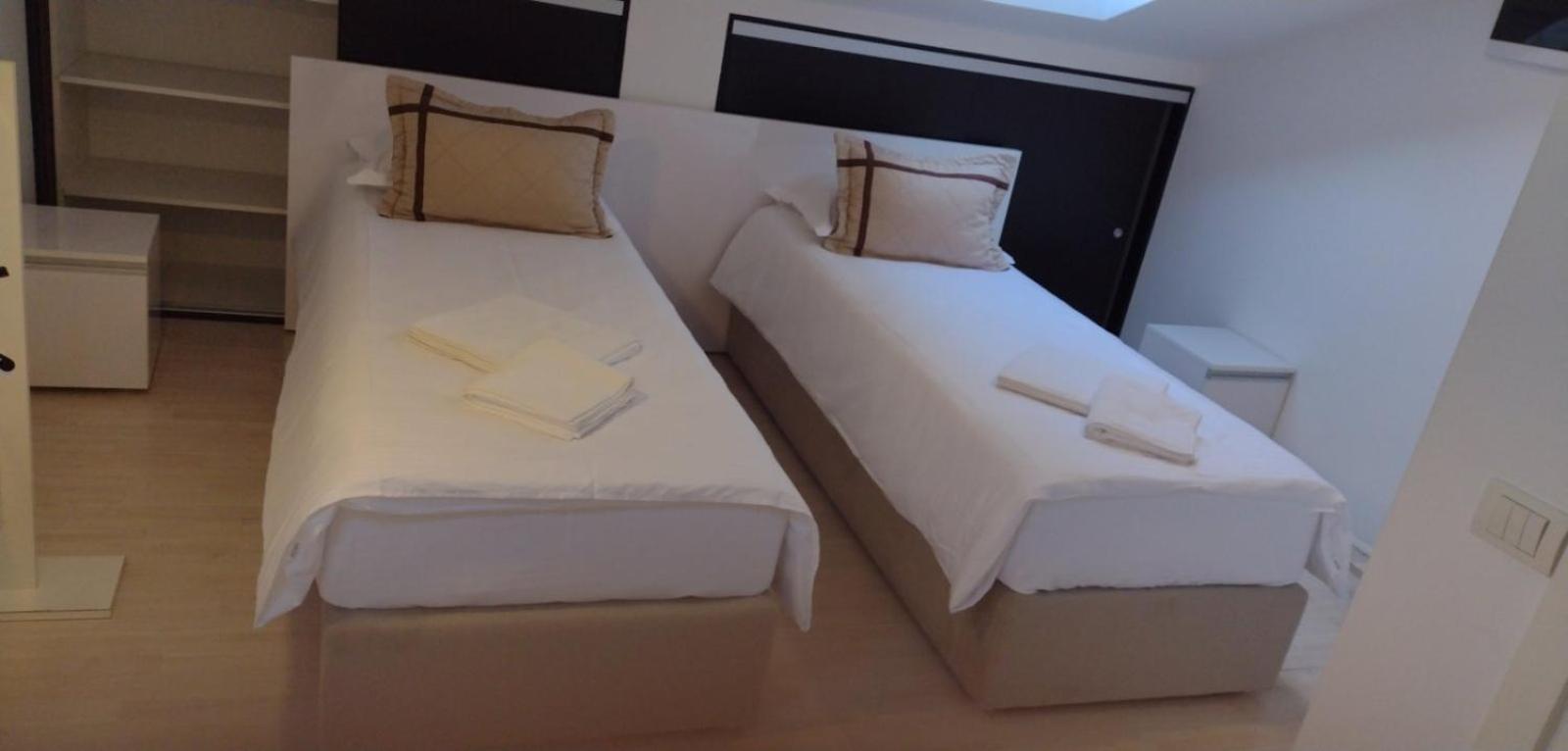 Agent Lux Apartments Jagodina Bilik gambar