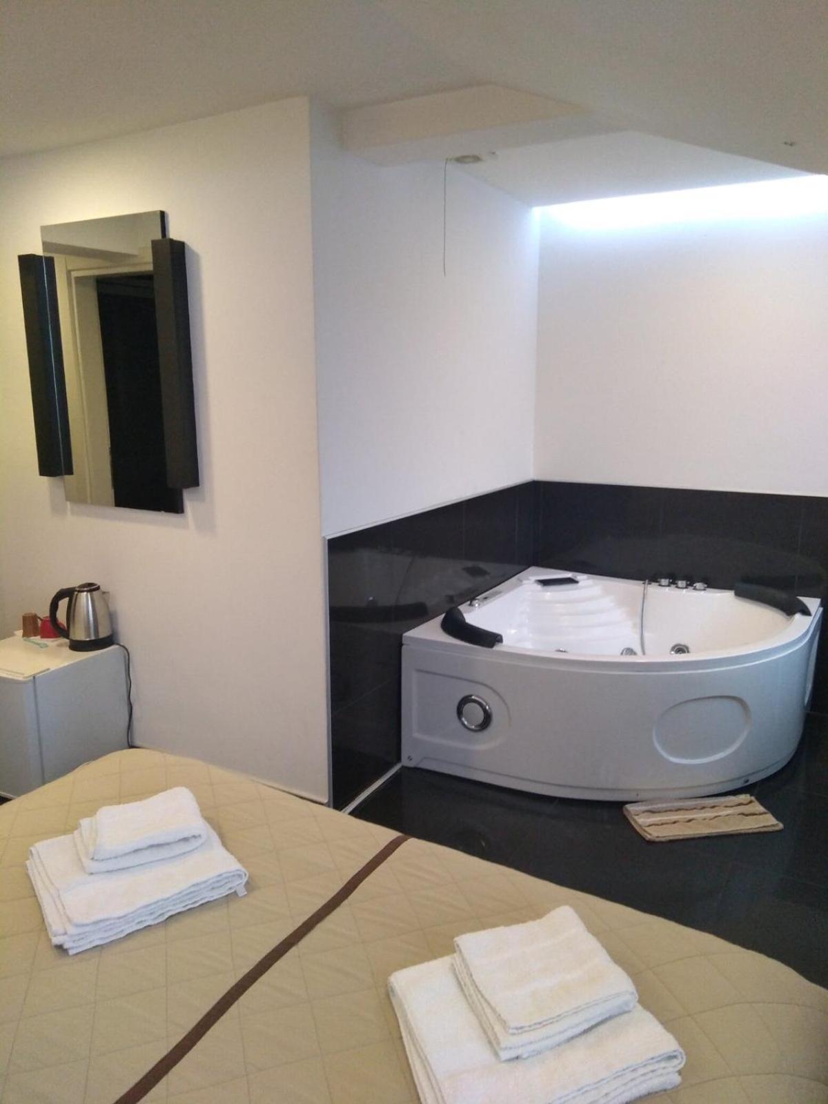 Agent Lux Apartments Jagodina Bilik gambar